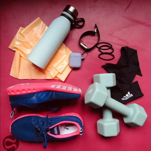 puma running shoes - Picture 2 of 5